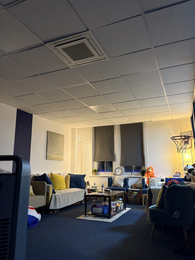 Kingston Room Light Off